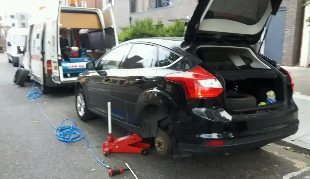 Vá Lốp Xe Lưu Động