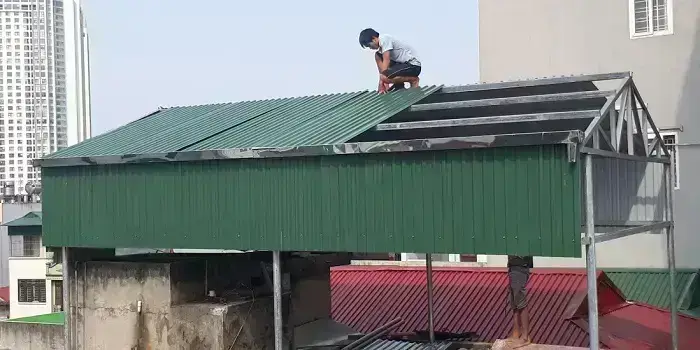 Thi công làm mái tôn